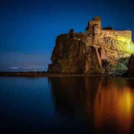 Malavoglia Suite 18 Aci Castello Exterior photo